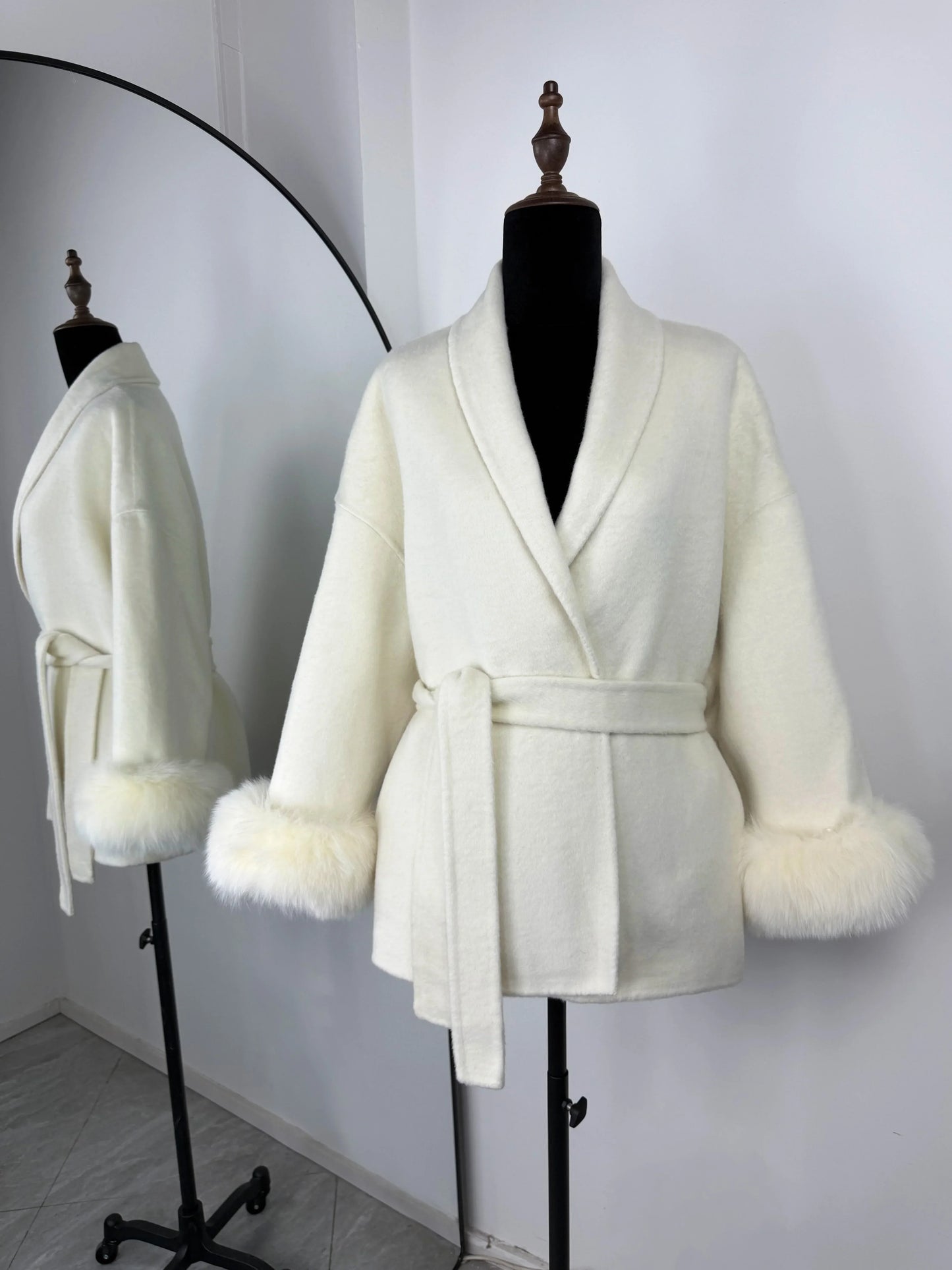 Aurore™ | Élégant manteau en laine avec col en fourrure