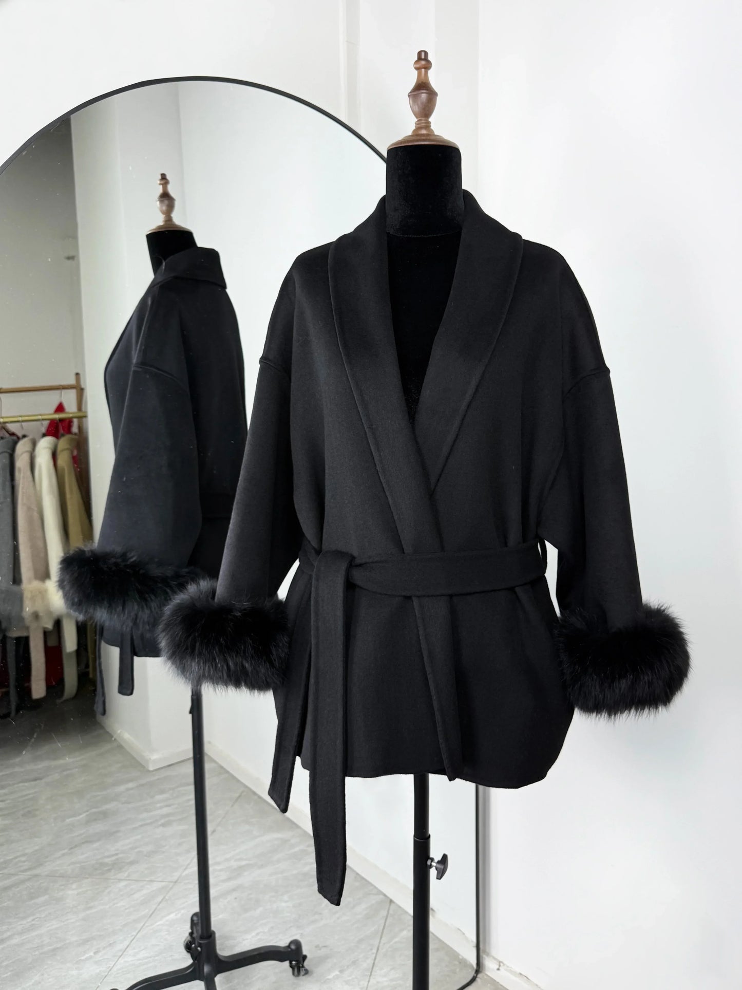 Aurore™ | Élégant manteau en laine avec col en fourrure